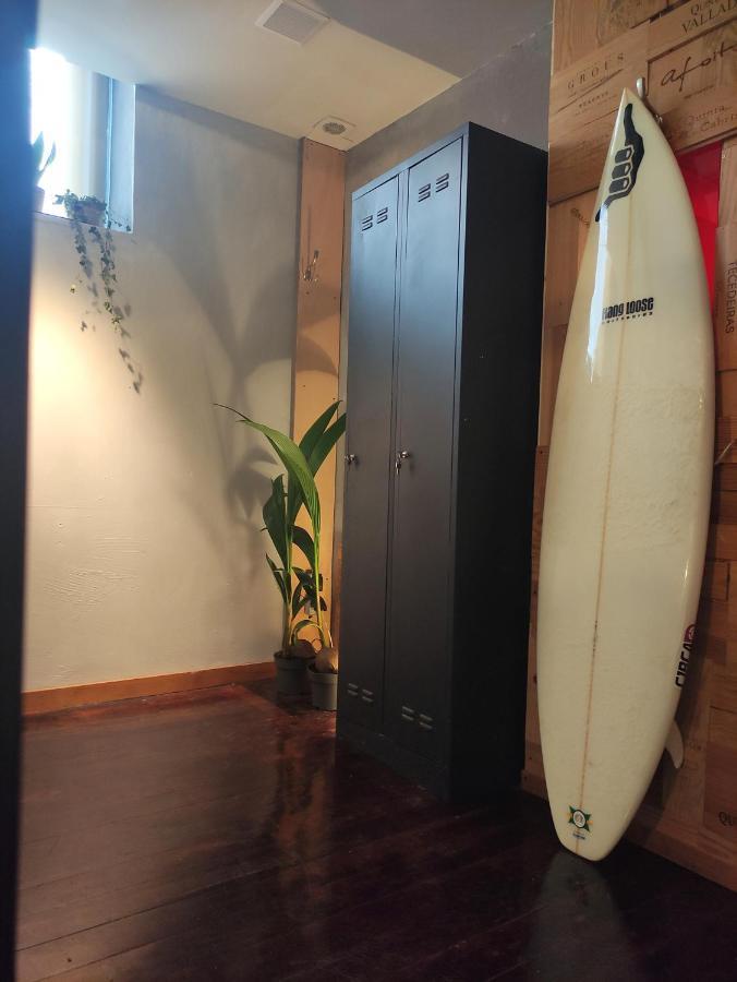 Caruma Surf Hostel Matosinhos  Exterior photo